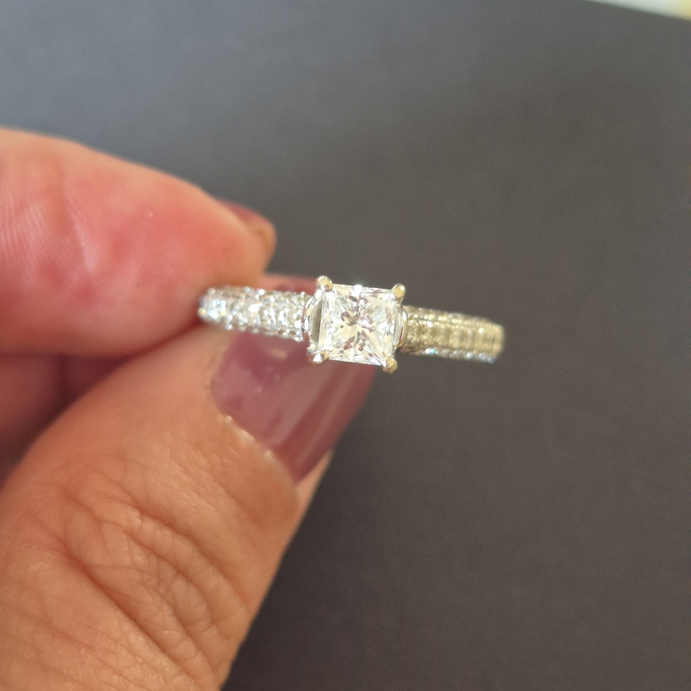 โจ Vera Wang Love Collection Engagement Ring โ Appraised at $6,280 โจ - Picture 3 of 5